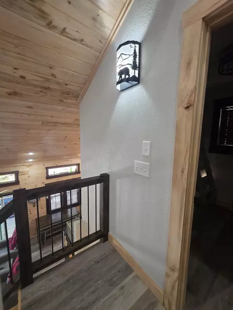 Entry Way - 690 Hiwassee Creek Est, Murphy, NC 28906 photo 1 of 1