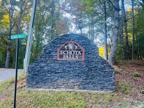 154 W Otahki Trl, Ellijay, GA 30540