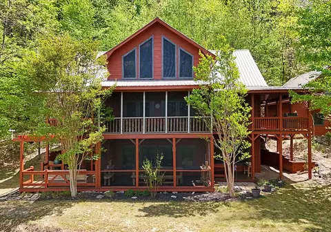 327 Prospectors Pass, Ellijay, GA 30536