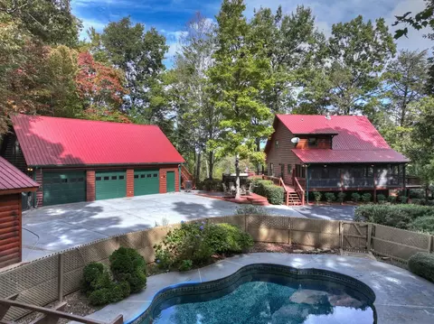 5 Hidden Valley Lakes Dr E, Mccaysville, GA 30559