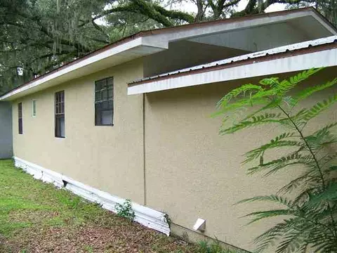 909 N Veterans Dr, Perry, FL 32347 photo 2