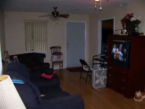 909 N Veterans Dr, Perry, FL 32347 photo 4