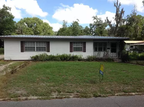 604 W Main St, Perry, FL 32347 photo 3