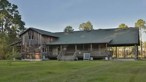 1031 Mill Rd, Carrabelle, FL 32322 photo 1