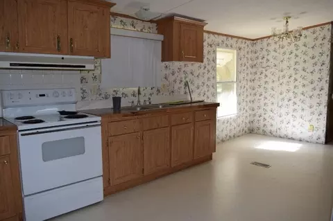 582 NE Champion Loop, Madison, FL 32340 photo 2