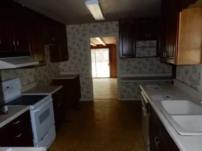 1221 N Parkview St, Perry, FL 32347 photo 5