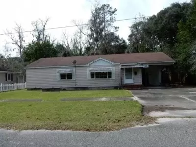 1221 N Parkview St, Perry, FL 32347 photo 4