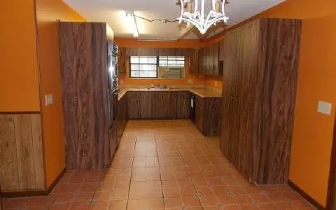 502 W Main St, Perry, FL 32347 photo 9