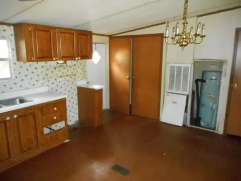 4864 Sumter St, Perry, FL 32348 photo 9