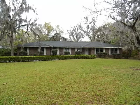 1181 Pinecrest St, Perry, FL 32347 photo 2