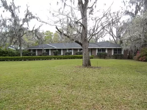 1181 Pinecrest St, Perry, FL 32347 photo 1