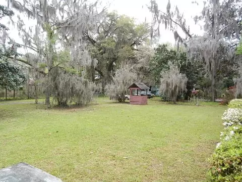 1181 Pinecrest St, Perry, FL 32347 photo 3