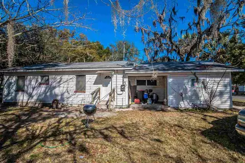 813 E Drew St, Perry, FL 32348 photo 5