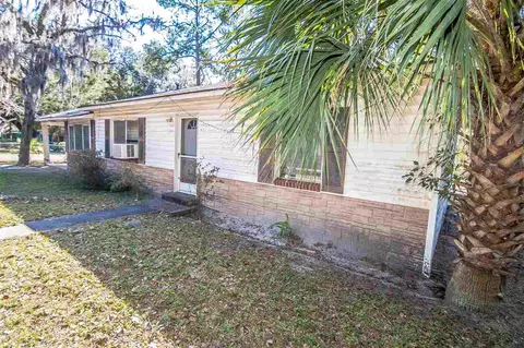 813 E Drew St, Perry, FL 32348 photo 2