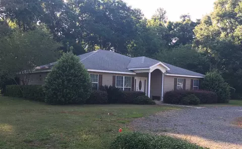 105 N Cheryl Dr, Perry, FL 32347 photo 2