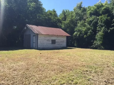 36 E 8th St, Greensboro, FL 32330 photo 10