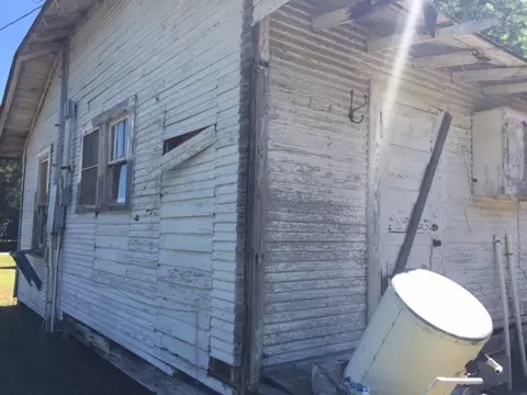 36 E 8th St, Greensboro, FL 32330 photo 9