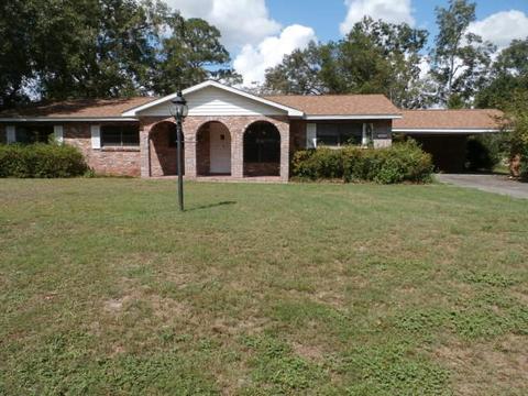 1010 E Margurite St, Perry, FL 32347 photo 1