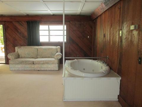 614 N Calhoun St, Perry, FL 32347 photo 9