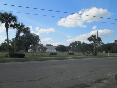 614 N Calhoun St, Perry, FL 32347 photo 14