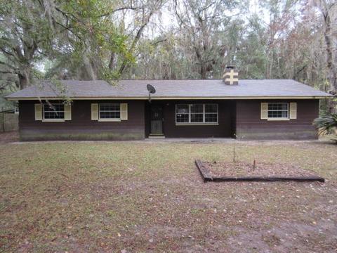 1313 Pinecrest St, Perry, FL 32347 photo 2