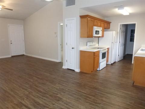 222 Sand Pine Cir, Midway, FL 32343 photo 4