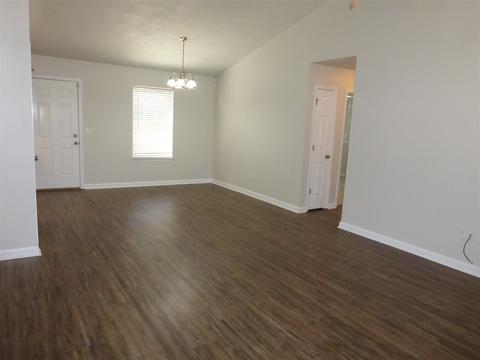 222 Sand Pine Cir, Midway, FL 32343 photo 2
