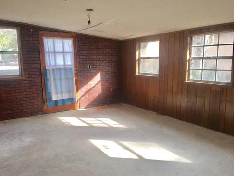 111 S Hendry Ave, Perry, FL 32347 photo 12