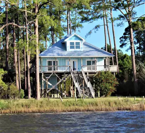 2872 Hwy 98 E Hwy, Carrabelle, FL 32322 photo 2