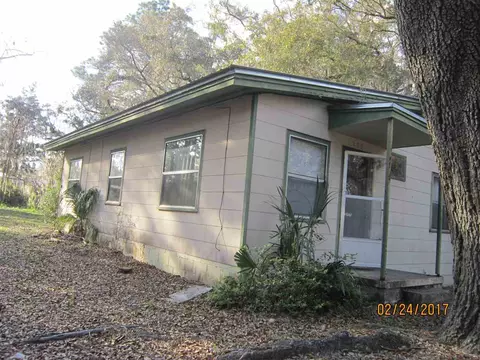 205 Cypress St, Perry, FL 32348 photo 3