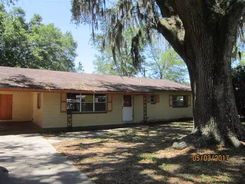 107 Monroe St, Perry, FL 32347 photo 1