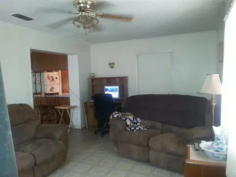 826 E Cherry St, Perry, FL 32347 photo 6