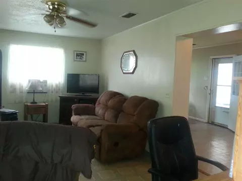 826 E Cherry St, Perry, FL 32347 photo 8