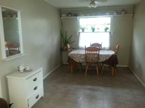 826 E Cherry St, Perry, FL 32347 photo 9
