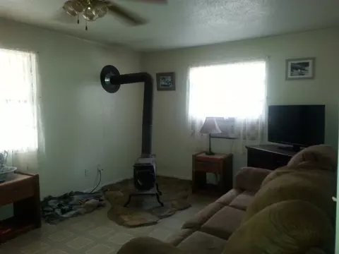 826 E Cherry St, Perry, FL 32347 photo 4