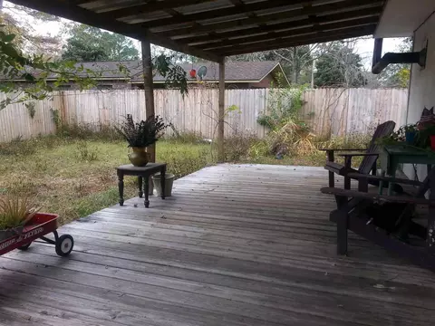 826 E Cherry St, Perry, FL 32347 photo 16
