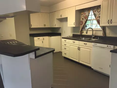 708 E Margurite St, Perry, FL 32347 photo 7