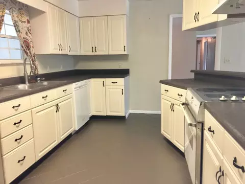 708 E Margurite St, Perry, FL 32347 photo 6