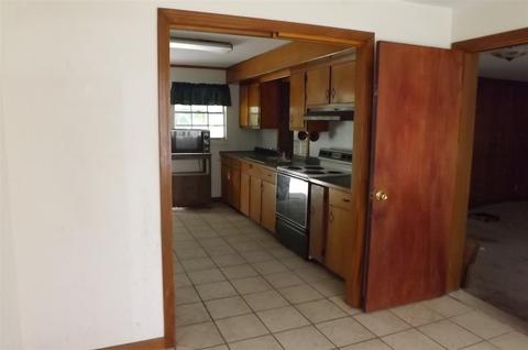 422 E Ash St, Perry, FL 32347 photo 4