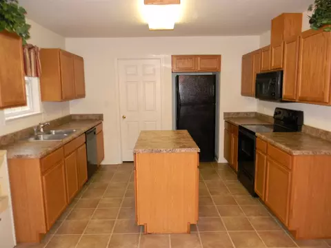 90 Vencent Dr E, Midway, FL 32343 photo 3