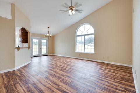 115 Hilltop Dr, Midway, FL 32343 photo 6