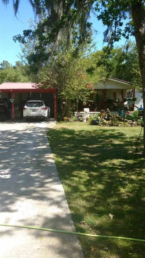 18610 E Royal Oak Dr, Perry, FL 32348 photo 1