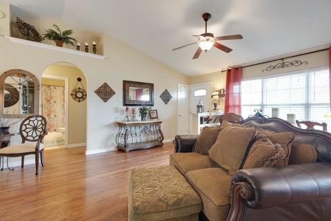 20 Stevens Dr, Midway, FL 32343 photo 8