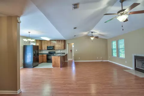 475 Slash Cir, Midway, FL 32343 photo 3