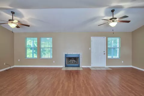 475 Slash Cir, Midway, FL 32343 photo 5
