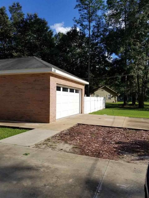 414 Mitchell Dr, Perry, FL 32348 photo 2