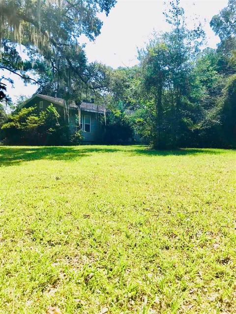 105 W Cedar St, Perry, FL 32347 photo 5