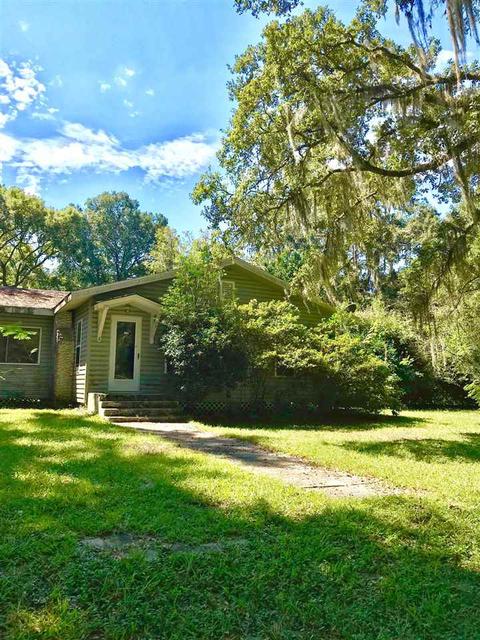 105 W Cedar St, Perry, FL 32347 photo 3