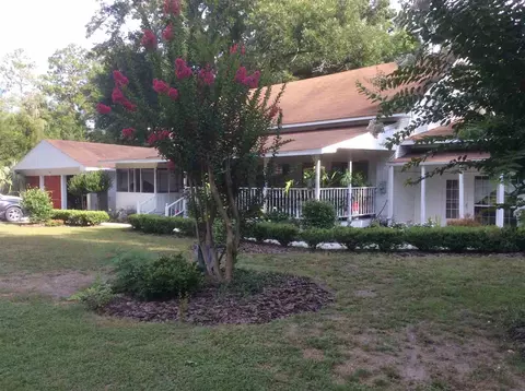 200 W Oak St, Perry, FL 32347 photo 2