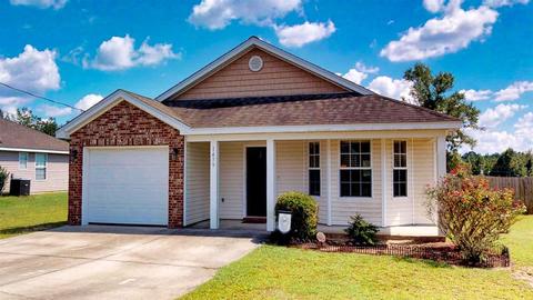 1479 Rustling Pines Blvd, Midway, FL 32343 photo 2